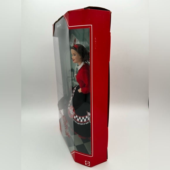 2000 Coca-Cola Barbie #2 #24637 - Picture 2 of 7
